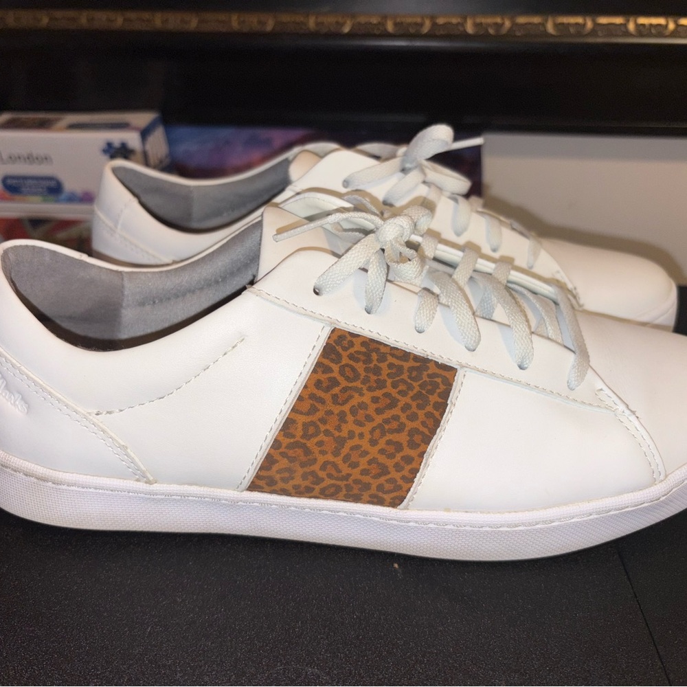 Clark’s Sneakers with Leopard Print Accent NEW